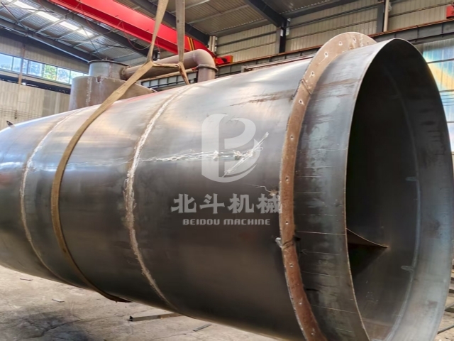 分秒必爭(zhēng)！大型烘干機(jī)設(shè)備裝車(chē)環(huán)節(jié)火熱推進(jìn)